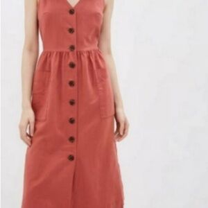 V neck sleeveless earthenware red midi dress with pockets